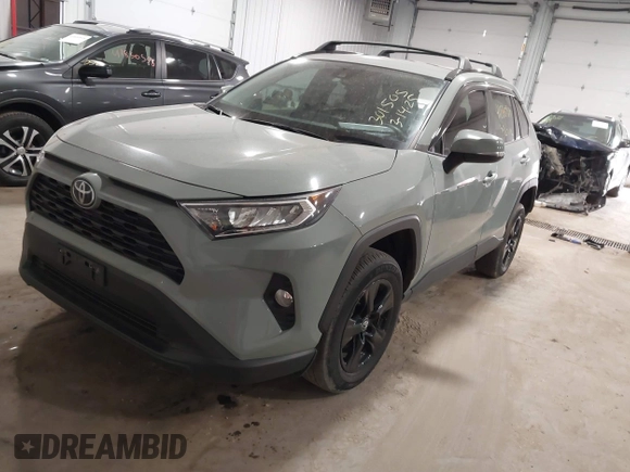 2020 Toyota RAV4 XLE with VIN 2T3P1RFV8LC099090, listed as a IAAI auction lot 41830989 with 99,024 mi miles. Bid and sale history available at carsss.com. Image 17.