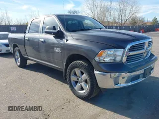 2015 Ram 1500 Big Horn z VIN 1C6RR7TM8FS536638, wystawiony jako IAAI lot #40950748 z przebiegiem 127 855 mil mil oraz . Historia ofert i sprzedaży dostępna na DreamBid. Obrazek 1.