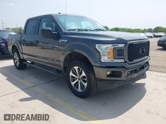 2018 Ford F-150 XL with VIN 1FTEW1C5XJKG03156, listed as a IAAI auction lot 41866941 with 90,388 mi miles. Bid and sale history available at carsss.com. Image 1.