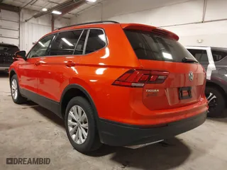 2019 Volkswagen Tiguan S with VIN 3VV0B7AX3KM075498, listed as a IAAI auction lot 41501778 with 143,262 mi miles. Bid and sale history available at carsss.com. Image 3.