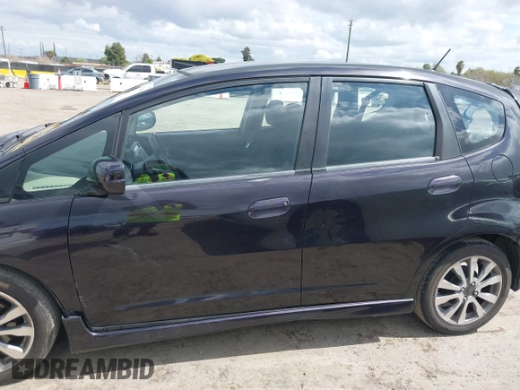 2013 Honda Fit Sport с VIN JHMGE8H56DC043291, выставлен на аукционе IAAI как лот 41870050 с пробегом 115 272 миль миль и . История ставок и продаж доступна на DreamBid. Изображение 14.