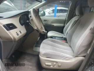 2011 Toyota Sienna LE AAS с VIN 5TDKK3DC6BS056176, выставлен на аукционе Copart как лот 58148845 с пробегом 412 435 миль миль и Чистый • Clean title. История ставок и продаж доступна на DreamBid. Изображение 7.