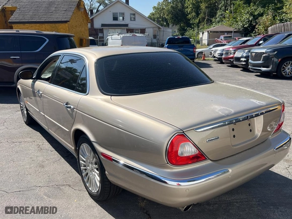 2005 Jaguar XJ VDP with VIN SAJWA82C35SG42371, listed as a Copart auction lot 72729114 with NaN miles and Clean Title. Bid and sale history available at carsss.com. Image 3.