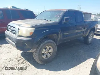 2006 Toyota Tacoma with VIN 5TEUU42N16Z162413, listed as a IAAI auction lot 41767068 with 300,572 mi miles. Bid and sale history available at carsss.com. Image 16.