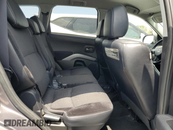 2010 Mitsubishi Outlander XLS z VIN JA4JS4AX2AZ014121, wystawiony jako Copart lot #56403435 z przebiegiem 119 121 mil mil oraz Nie do naprawy • Non repairable. Historia ofert i sprzedaży dostępna na DreamBid. Obrazek 11.