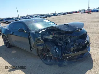 2017 Chevrolet Camaro 2SS z VIN 1G1FH1R75H0160100, wystawiony jako IAAI lot #41674610 z przebiegiem 82 635 mil mil oraz . Historia ofert i sprzedaży dostępna na DreamBid. Obrazek 1.