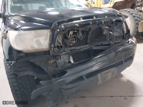 2013 Toyota Tundra 4WD Truck with VIN 5TFUW5F17DX305344, listed as a IAAI auction lot 41310441 with 291,061 mi miles. Bid and sale history available at carsss.com. Image 6.