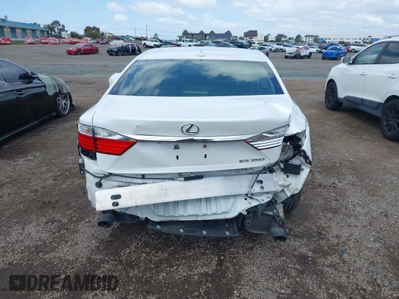 2013 Lexus ES 4dr Sdn with VIN JTHBK1GG9D2014631, listed as a IAAI auction lot 41931985 with 168,385 mi miles. Bid and sale history available at carsss.com. Image 17.