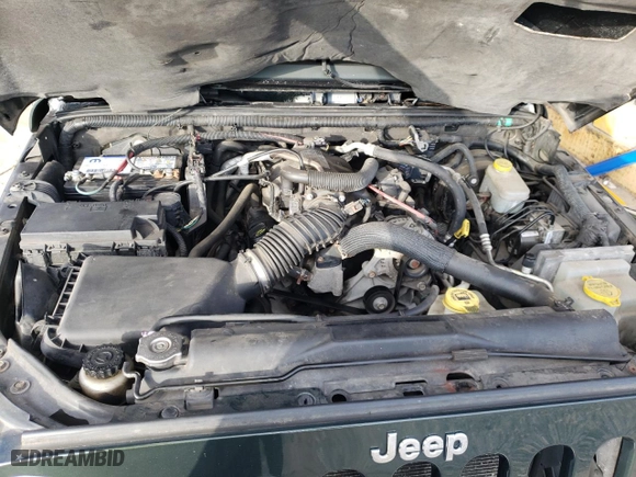 2011 Jeep Wrangler Unlimited Sahara with VIN 1J4BA5H15BL635016, listed as a Copart auction lot 84433444 with 124,217 mi miles and Salvage Title. Bid and sale history available at carsss.com. Image 11.