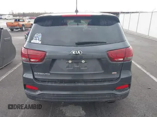 2019 Kia Sorento L with VIN 5XYPG4A32KG510776, listed as a IAAI auction lot 41716252 with 129,725 mi miles and . Bid and sale history available at carsss.com. Image 17.