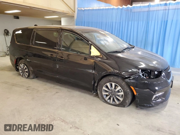 2024 Chrysler Pacifica Hybrid Select z VIN 2C4RC1S77RR158336, wystawiony jako Copart lot #54831295 z przebiegiem 30 950 mil mil oraz Czysty tytuł • Clean title. Historia ofert i sprzedaży dostępna na DreamBid. Obrazek 4.