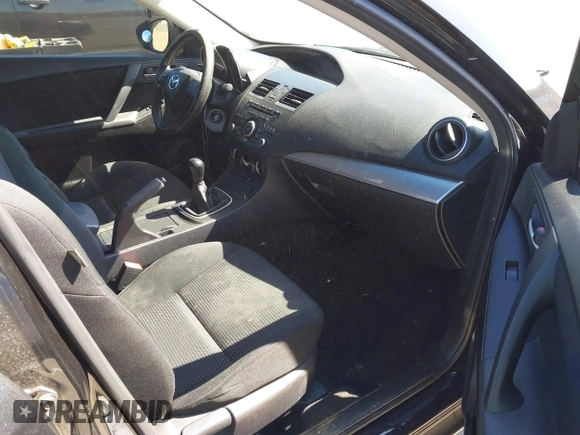2013 Mazda 3 i SV with VIN JM1BL1TG3D1811032, listed as a IAAI auction lot 41603113 with 125,610 mi miles and . Bid and sale history available at DreamBid. Image 5.