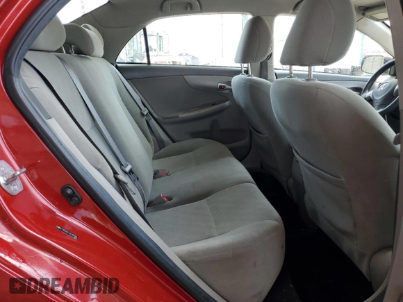 2010 Toyota Corolla z VIN 2T1BU4EE7AC397996, wystawiony jako Copart lot #61697225 z przebiegiem 180 177 mil mil oraz Szkoda całkowita • Salvage title. Historia ofert i sprzedaży dostępna na DreamBid. Obrazek 10.