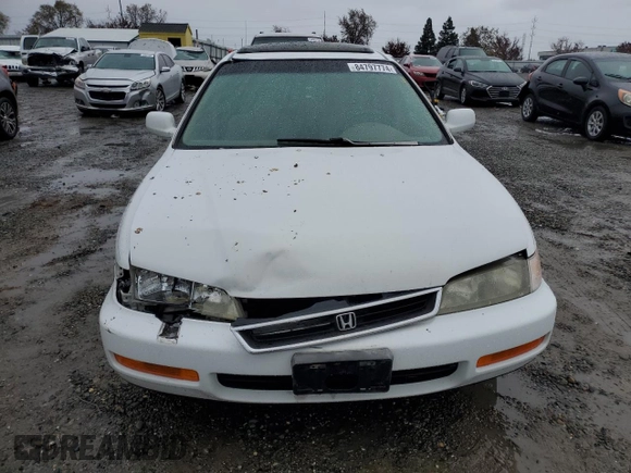 1997 Honda Accord EX with VIN 1HGCD565XVA178602, listed as a Copart auction lot 84797774 with 250,955 mi miles and Salvage Title. Bid and sale history available at DreamBid. Image 5.