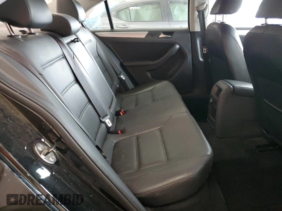 2013 Volkswagen Jetta SE with VIN 3VWDP7AJ1DM443688, listed as a Copart auction lot 55982585 with 137,112 mi miles and Salvage title. Bid and sale history available at DreamBid. Image 10.