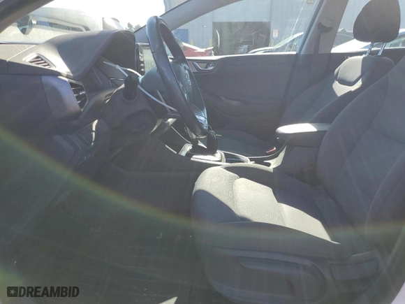 2020 Hyundai Ioniq Plug-In Hybrid SE with VIN KMHC65LD9LU222021, listed as a Copart auction lot 77698214 with NaN miles and Salvage Title. Bid and sale history available at carsss.com. Image 7.