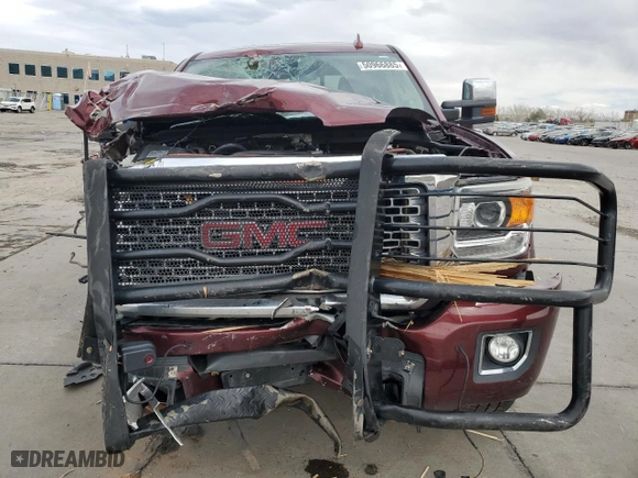 2016 GMC Sierra 2500HD Denali with VIN 1GT12UE85GF220987, listed as a Copart auction lot 50966885 with 95,424 mi miles and Salvage Title. Bid and sale history available at carsss.com. Image 5.