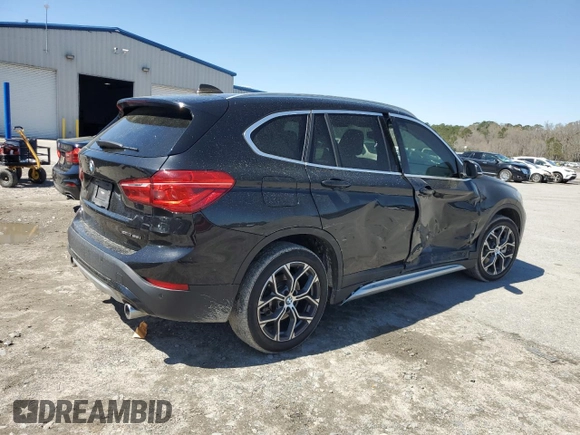2022 BMW X1 sDrive28i with VIN WBXJG7C02N5V40225, listed as a Copart auction lot 47688195 with 42,430 mi miles and Salvage Title. Bid and sale history available at carsss.com. Image 3.