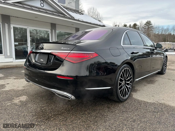 2021 Mercedes-Benz S-Class S 580 with VIN W1K6G7GB6MA025285, listed as a Copart auction lot 45211235 with 149,938 mi miles and Clean Title. Bid and sale history available at carsss.com. Image 4.