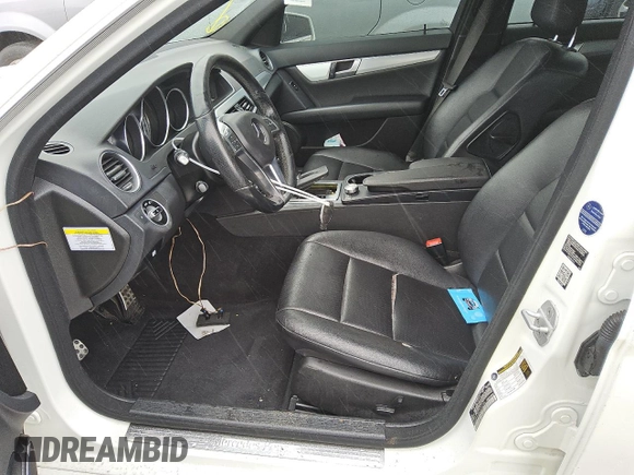 2014 Mercedes-Benz C 250 Sport with VIN WDDGF4HB4EA933398, listed as a Copart auction lot 49122985 with 141,039 mi miles and Clean title. Bid and sale history available at DreamBid. Image 7.