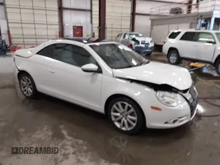 2011 Volkswagen Eos Komfort с VIN WVWBA7AH4BV001340, выставлен на аукционе IAAI как лот 41862585 с пробегом 102 932 миль миль и . История ставок и продаж доступна на DreamBid. Изображение 1.