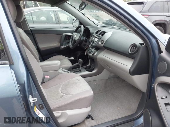 2007 Toyota RAV4 with VIN JTMBK33V675027230, listed as a IAAI auction lot 40697729 with 288,662 mi miles. Bid and sale history available at carsss.com. Image 5.