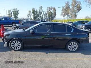 2013 Honda Accord Sdn EX-L with VIN 1HGCR2F85DA027269, listed as a IAAI auction lot 41962077 with 182,769 mi miles. Bid and sale history available at carsss.com. Image 15.