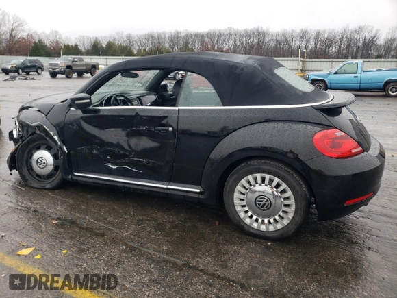 2015 Volkswagen Beetle 1.8T с VIN 3VW517AT5FM814247, выставлен на аукционе Copart как лот 86159494 с пробегом Не указан миль и Списание • Salvage title. История ставок и продаж доступна на DreamBid. Изображение 2.