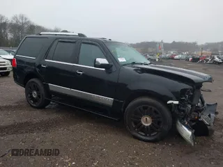 2008 Lincoln Navigator with VIN 5LMFU28518LJ04445, listed as a IAAI auction lot 41353163 with 999,999 mi miles. Bid and sale history available at carsss.com. Image 1.