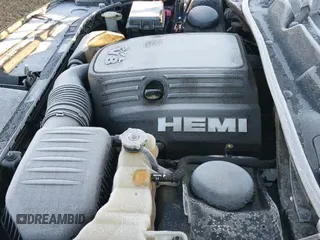 2013 Dodge Challenger R/T с VIN 2C3CDYBT1DH501055, выставлен на аукционе IAAI как лот 41424579 с пробегом 156 492 миль миль и . История ставок и продаж доступна на DreamBid. Изображение 20.