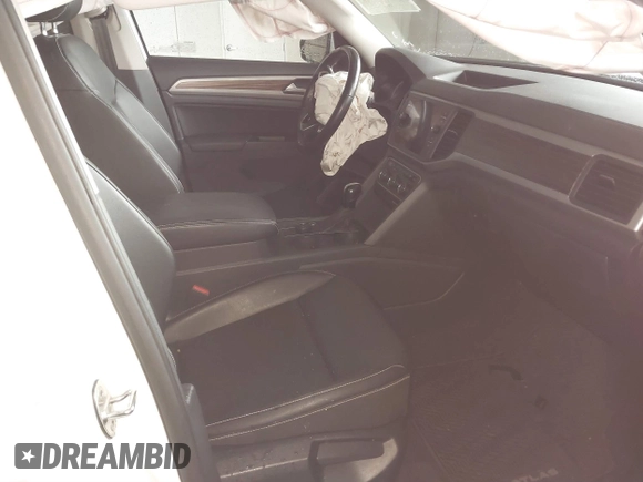 2021 Volkswagen Atlas 3.6L V6 SE w/Technology with VIN 1V2KR2CA8MC501445, listed as a IAAI auction lot 41798934 with 74,764 mi miles. Bid and sale history available at carsss.com. Image 5.