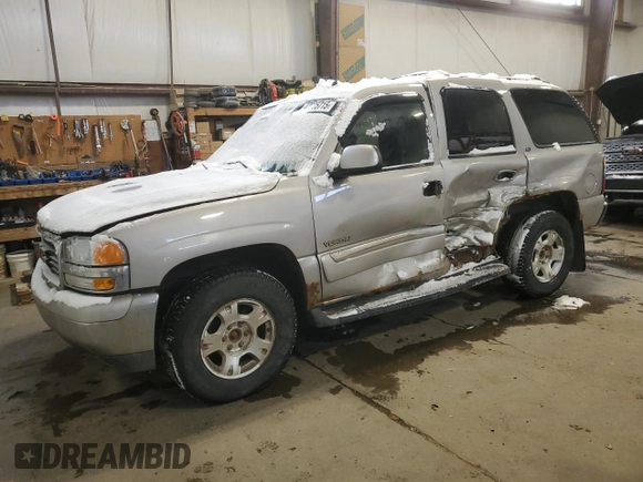 2006 GMC Yukon SLT with VIN 1GKEK13T76J149735, listed as a Copart auction lot 43025715 with 304,493 mi miles and Salvage Title. Bid and sale history available at carsss.com. Image 1.