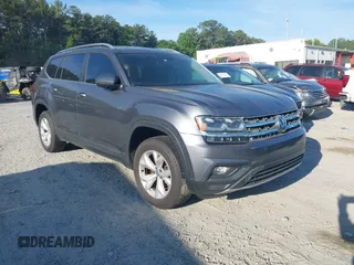 2018 Volkswagen Atlas SE z VIN 1V2KR2CA0JC572845, wystawiony jako IAAI lot #42229040 z przebiegiem 156 013 mil mil oraz . Historia ofert i sprzedaży dostępna na DreamBid. Obrazek 1.