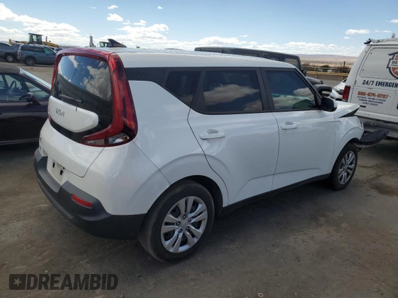 2022 Kia Soul LX with VIN KNDJ23AU8N7157369, listed as a Copart auction lot 48493905 with 104,464 mi miles and Salvage Title. Bid and sale history available at carsss.com. Image 3.
