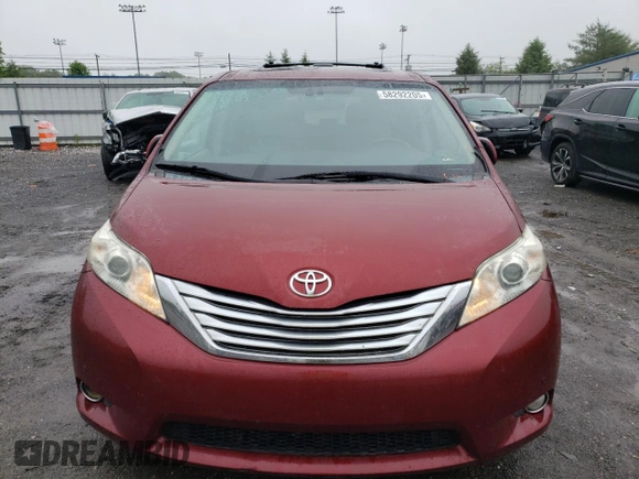 2011 Toyota Sienna XLE z VIN 5TDDK3DC6BS014552, wystawiony jako Copart lot #58292205 z przebiegiem 95 898 mil mil oraz Czysty tytuł • Clean title. Historia ofert i sprzedaży dostępna na DreamBid. Obrazek 5.