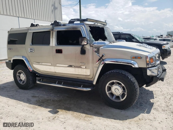 2004 Hummer H2 with VIN 5GRGN23U94H116071, listed as a Copart auction lot 67633684 with 0 mi miles and Non Repairable. Bid and sale history available at carsss.com. Image 4.