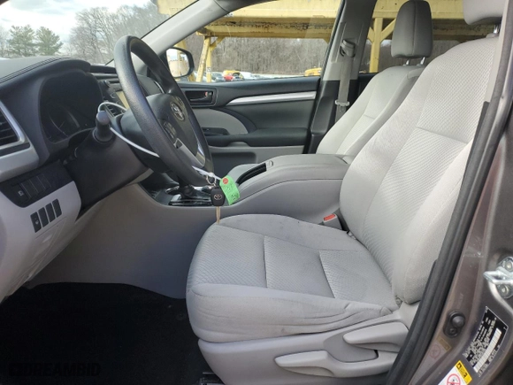 2018 Toyota Highlander LE with VIN 5TDBZRFH6JS821036, listed as a Copart auction lot 47576545 with 73,101 mi miles and Salvage Title. Bid and sale history available at carsss.com. Image 7.