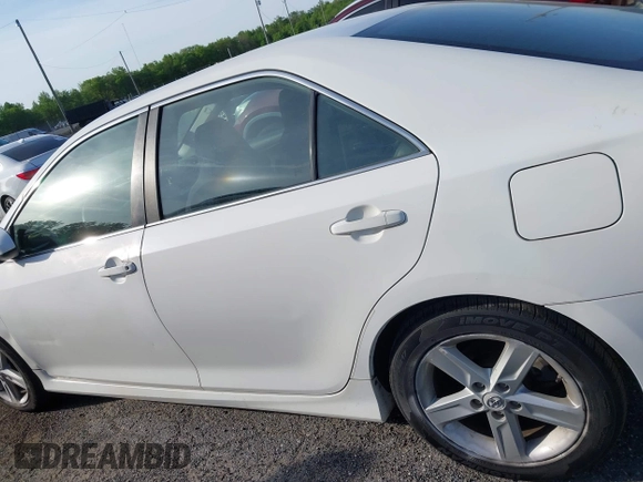 2012 Toyota Camry L with VIN 4T1BF1FK5CU533363, listed as a IAAI auction lot 42128577 with 1 mi miles. Bid and sale history available at carsss.com. Image 13.