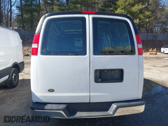 2018 Chevrolet Express Cargo Van with VIN 1GCWGAFG3J1907420, listed as a IAAI auction lot 41510854 with 91,112 mi miles. Bid and sale history available at carsss.com. Image 16.