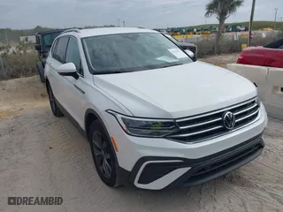 2023 Volkswagen Tiguan SE with VIN 3VV3B7AX9PM003760, listed as a IAAI auction lot 41316473 with 29,856 mi miles. Bid and sale history available at carsss.com. Image 1.