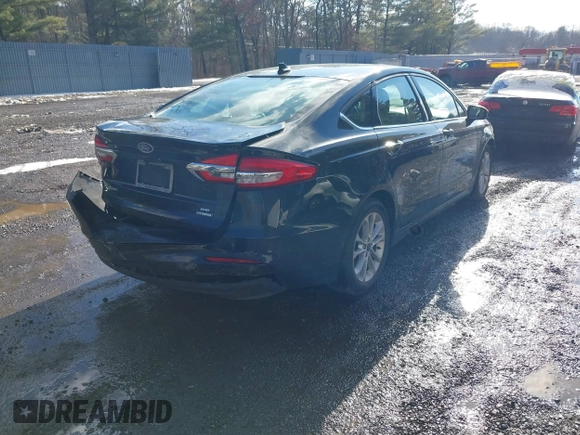 2020 Ford Fusion SE z VIN 3FA6P0LU4LR158954, wystawiony jako IAAI lot #41474425 z przebiegiem 76 966 mil mil oraz . Historia ofert i sprzedaży dostępna na DreamBid. Obrazek 4.