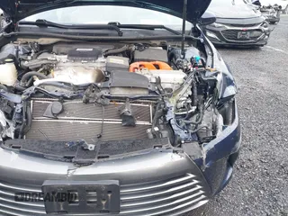 2017 Toyota Camry Hybrid LE with VIN 4T1BD1FK9HU214691, listed as a IAAI auction lot 38368975 with 22,673 mi miles. Bid and sale history available at carsss.com. Image 6.