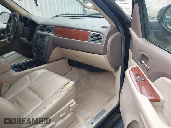 2008 GMC Yukon SLT 4SB with VIN 1GKFC13J18R118629, listed as a IAAI auction lot 41798020 with 215,760 mi miles and . Bid and sale history available at DreamBid. Image 5.