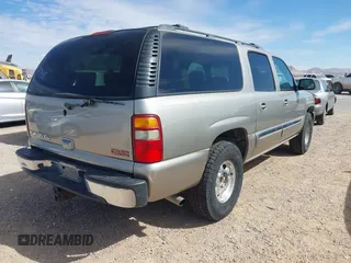 2002 GMC Yukon XL SLT with VIN 3GKEC16Z52G265329, listed as a IAAI auction lot 41595344 with 200,887 mi miles. Bid and sale history available at carsss.com. Image 4.