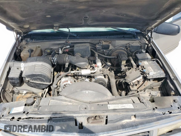 1999 Chevrolet Suburban z VIN 1GNFK16R9XJ573510, wystawiony jako Copart lot #58450815 z przebiegiem 287 235 mil mil oraz Szkoda całkowita • Salvage title. Historia ofert i sprzedaży dostępna na DreamBid. Obrazek 12.