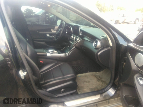 2015 Mercedes-Benz C-Class C 300 Luxury with VIN 55SWF4KB3FU087335, listed as a IAAI auction lot 40093209 with 72,690 mi miles. Bid and sale history available at carsss.com. Image 5.