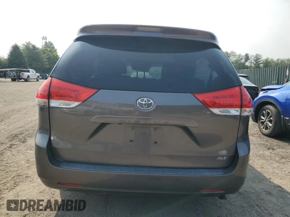 2012 Toyota Sienna XLE AAS с VIN 5TDYK3DC8CS202329, выставлен на аукционе Copart как лот 59340965 с пробегом Не указан миль и Списание • Salvage title. История ставок и продаж доступна на DreamBid. Изображение 6.