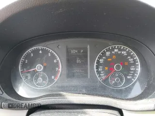 2014 Volkswagen Passat S с VIN 1VWAT7A34EC061268, выставлен на аукционе IAAI как лот 42288756 с пробегом 104 477 миль миль и . История ставок и продаж доступна на DreamBid. Изображение 7.