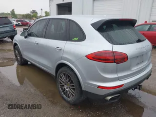 2017 Porsche Cayenne с VIN WP1AA2A25HKA80522, выставлен на аукционе IAAI как лот 42288882 с пробегом 145 422 миль миль и . История ставок и продаж доступна на DreamBid. Изображение 3.