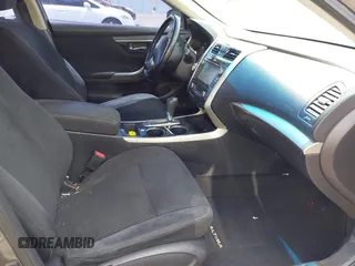 2014 Nissan Altima 2.5 S with VIN 1N4AL3AP8EC128555, listed as a IAAI auction lot 42193416 with 147,990 mi miles and . Bid and sale history available at carsss.com. Image 5.